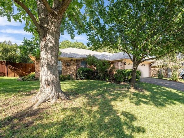 1416  Sunny Glen Street , Fort Worth Texas 76134