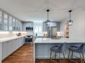 1000  Cameron Avenue , Dallas Texas 75223