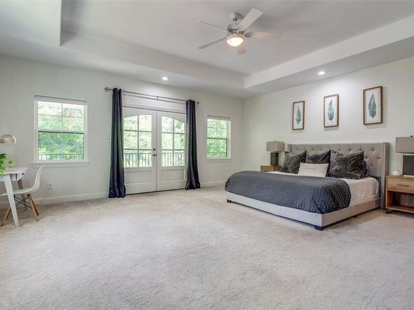1000  Cameron Avenue , Dallas Texas 75223
