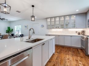 1000  Cameron Avenue , Dallas Texas 75223