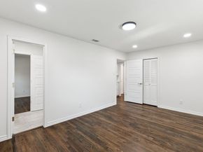 5509  Enchanted Lane , Dallas Texas 75227