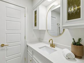 5509  Enchanted Lane , Dallas Texas 75227
