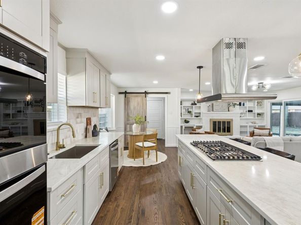 5509  Enchanted Lane , Dallas Texas 75227