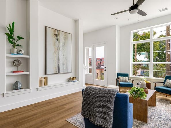 13325  Bee Street  302, Farmers Branch Texas 75234