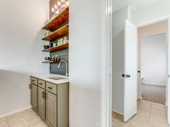 6521  Hillview Lane , Sachse Texas 75048