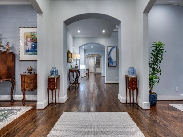 6510  Northwood Road , Dallas Texas 75225