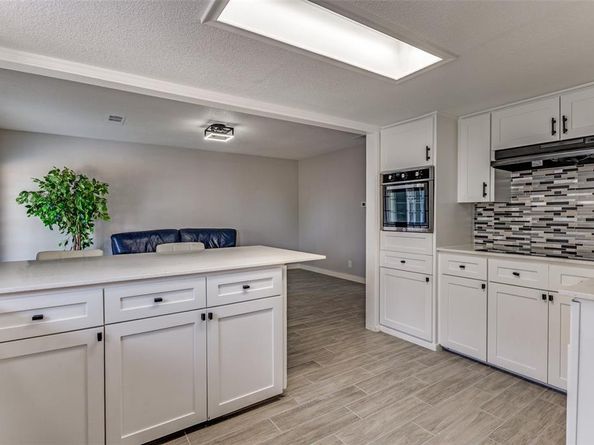 1287  Whispering Trail , Dallas Texas 75241