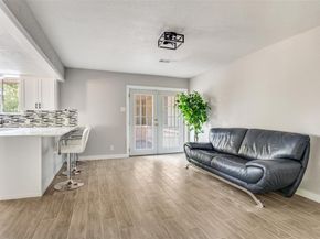 1287  Whispering Trail , Dallas Texas 75241