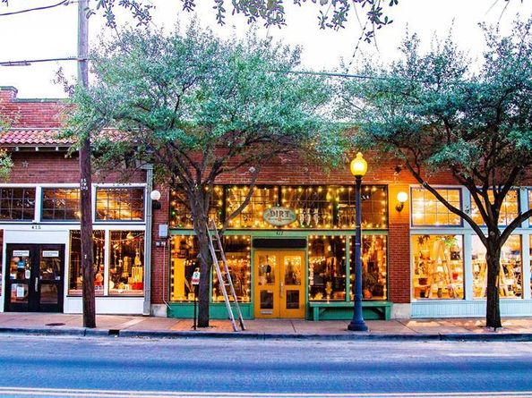 644 N Tyler Street , Dallas Texas 75208