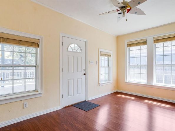 644 N Tyler Street , Dallas Texas 75208