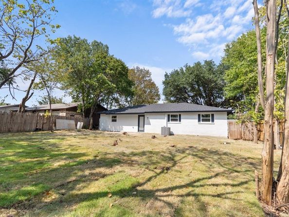 1518  Rockbrook Street , Lancaster Texas 75134