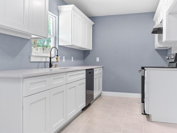 1518  Rockbrook Street , Lancaster Texas 75134