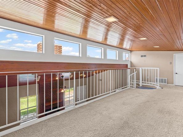 1125  Forest Creek Street , Benbrook Texas 76126