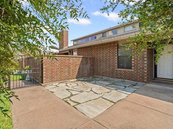 1125  Forest Creek Street , Benbrook Texas 76126