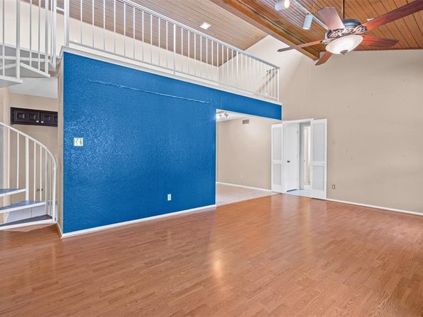1125  Forest Creek Street , Benbrook Texas 76126