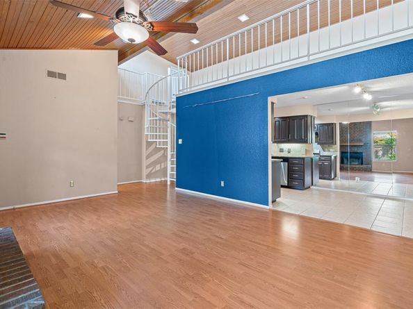 1125  Forest Creek Street , Benbrook Texas 76126
