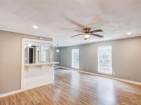 5057  Ridglea Lane  1111, Fort Worth Texas 76116