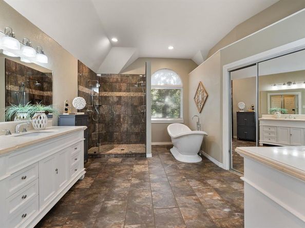 2708  Chesapeake Court , Grapevine Texas 76051