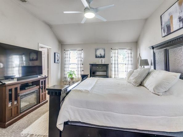 632  Crestview Court , Saginaw Texas 76179