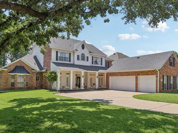 328  Leeward Circle , Azle Texas 76020