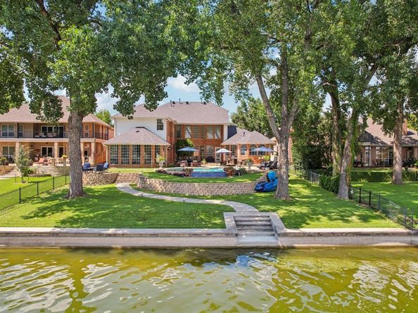 328  Leeward Circle , Azle Texas 76020