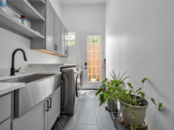 605  Archer Avenue , Cockrell Hill Texas 75211