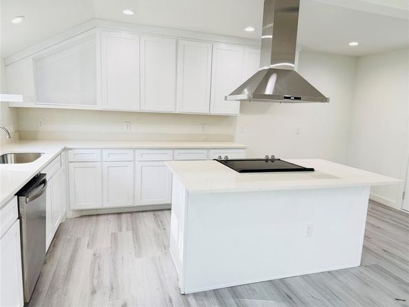1264  Cedar Haven Avenue , Dallas Texas 75216