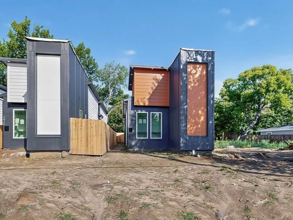 2417  Hooper Street , Dallas Texas 75215