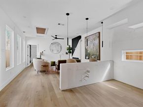 2417  Hooper Street , Dallas Texas 75215