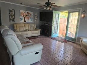 2707  Jim Street , Dallas Texas 75212