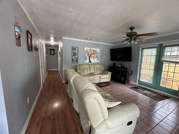 2707  Jim Street , Dallas Texas 75212