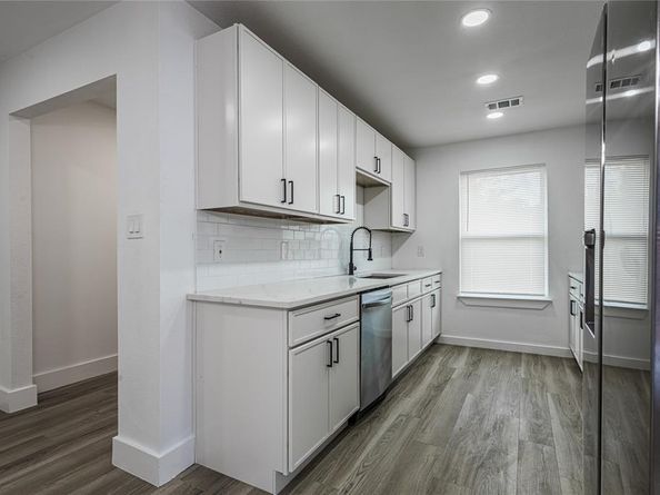3482  Hidalgo Drive , Dallas Texas 75220