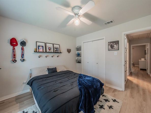 3416  Ainsworth Court , Arlington Texas 76016