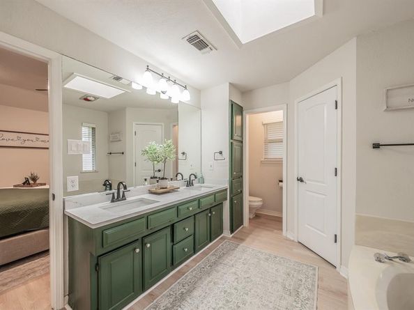 3416  Ainsworth Court , Arlington Texas 76016