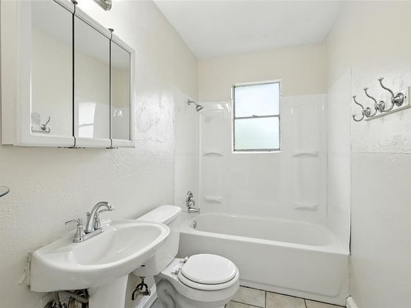 7225  Van Natta Lane , Fort Worth Texas 76112