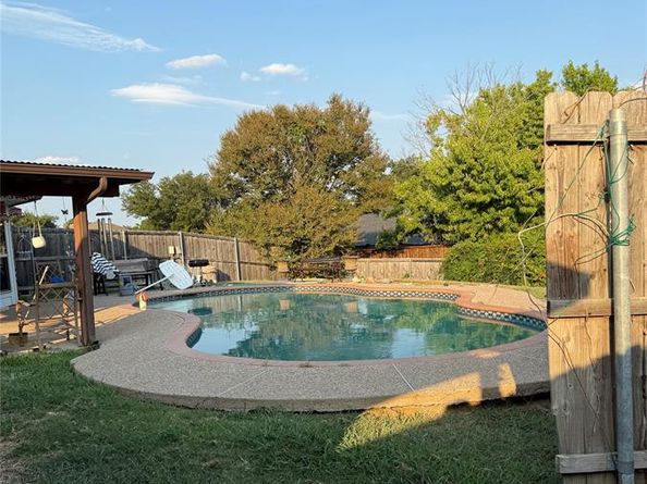 4913  Van Ness Street , Garland Texas 75043