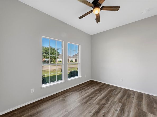 1326  Pennsylvania Avenue , Lancaster Texas 75134