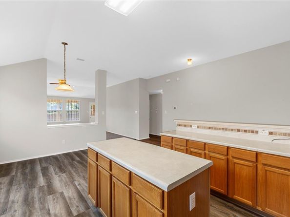 1326  Pennsylvania Avenue , Lancaster Texas 75134