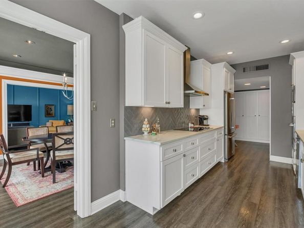 6126  Averill Way  203W, Dallas Texas 75225