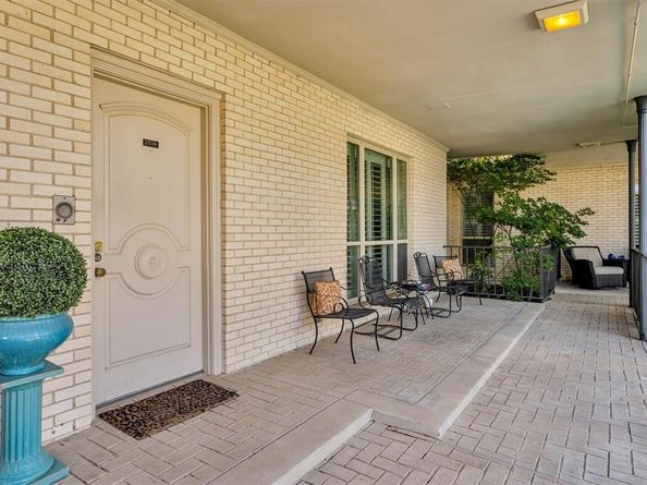 6126  Averill Way  203W, Dallas Texas 75225