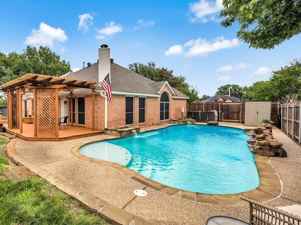 11  Enchanted Court , Mansfield Texas 76063