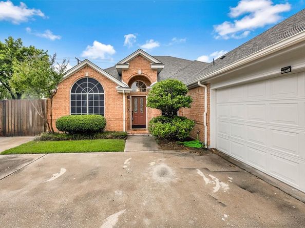 11  Enchanted Court , Mansfield Texas 76063