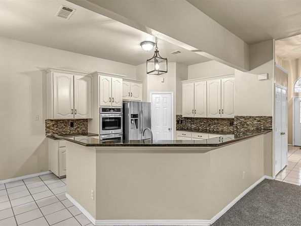 11  Enchanted Court , Mansfield Texas 76063