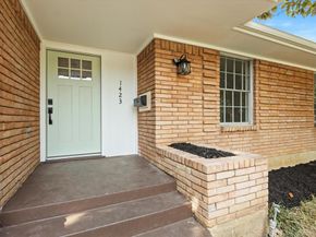 1423  Misty Glen Lane , Dallas Texas 75232