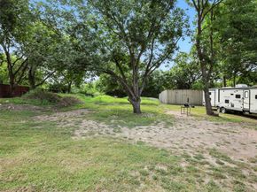 412 E Lawson Road , Dallas Texas 75253