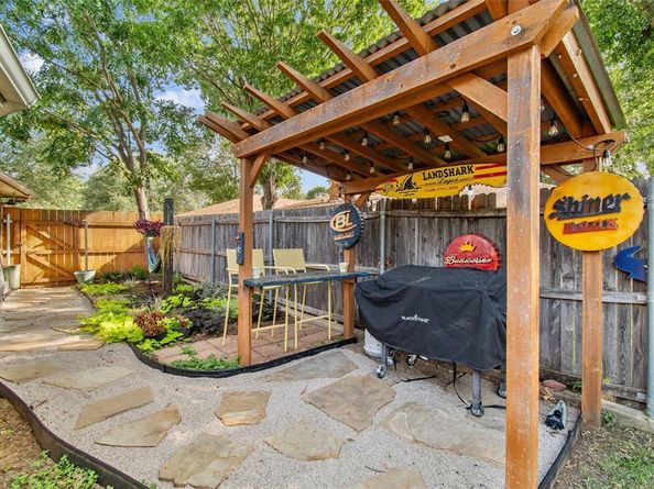 1209  Brookfield Lane , Mansfield Texas 76063