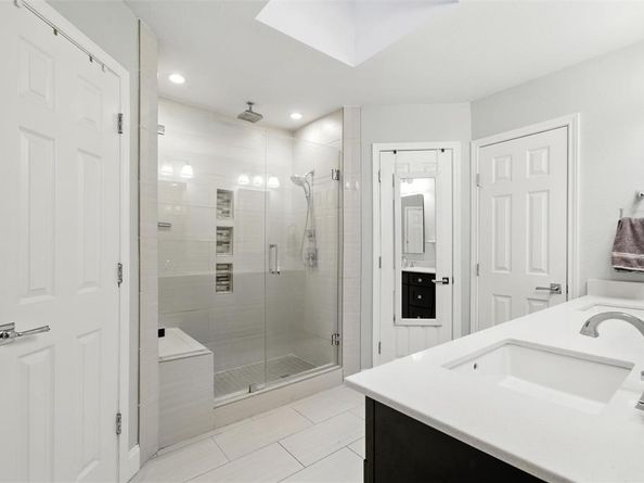 1209  Brookfield Lane , Mansfield Texas 76063