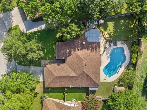 1209  Brookfield Lane , Mansfield Texas 76063