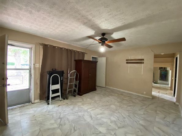 2638  Squire Place , Farmers Branch Texas 75234