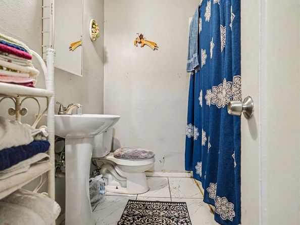 227  Halsey Street , Dallas Texas 75224